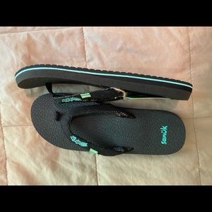 Sanuk Women’s Flip Flops - Size 9